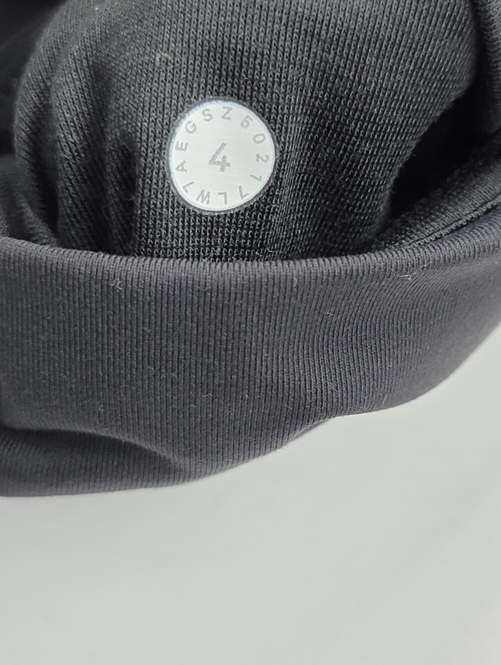 Lululemon Womens Speed Short Perforated Size 4 Black Lined Pre-owned - Picture 4 of 10
